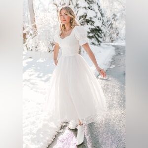 Ivy City co. Ballerina dress in white, size M